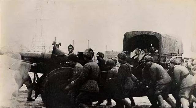 原创解放太原四野九千门炮尽情发射全面压制敌人华野表示太羡慕