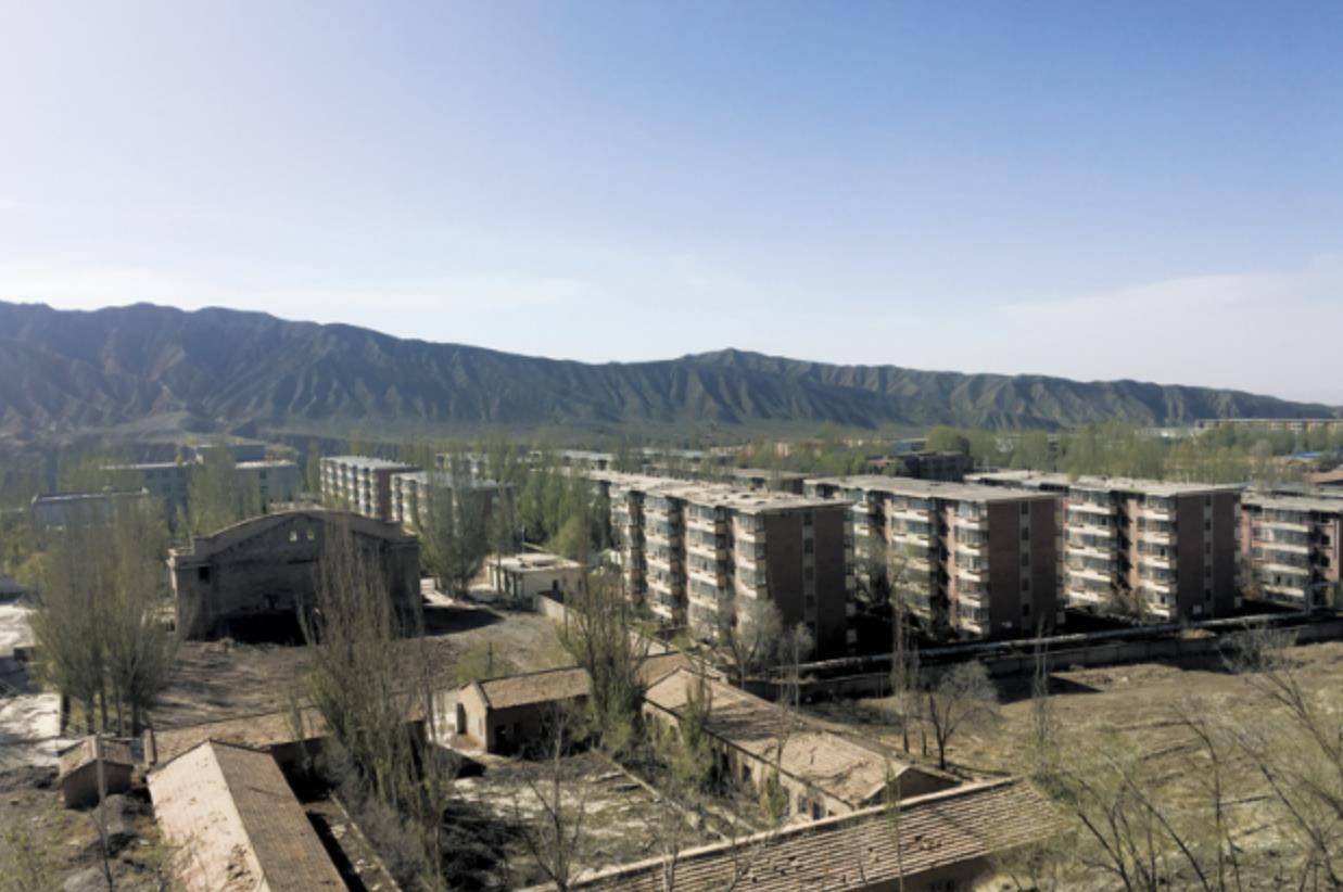 曾是石油重镇,年产油140万吨,输送人才20万,如今房价不到一千_玉门市