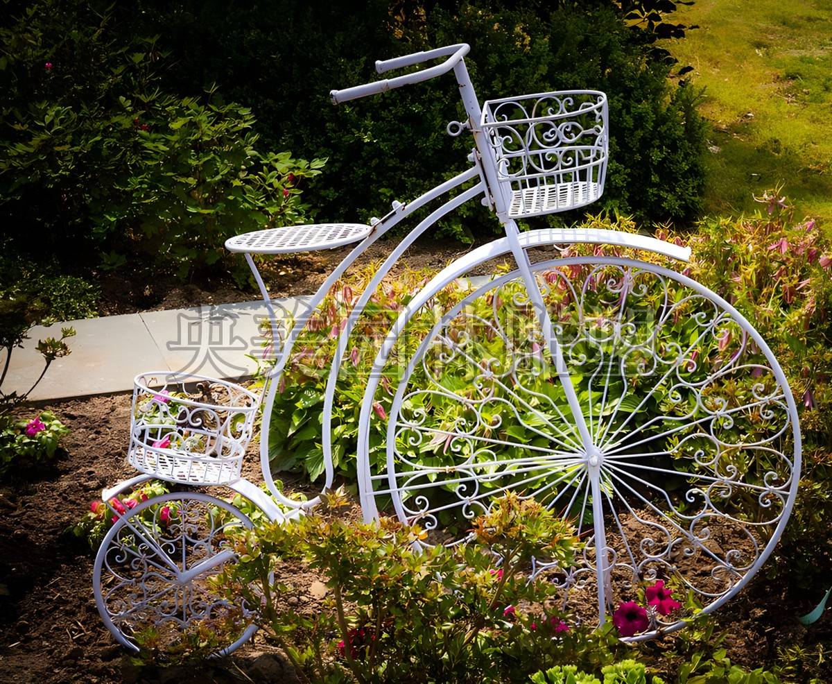 不锈钢自行车雕塑让艺术永恒精湛工艺展现无限魅力