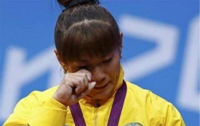 原创中国举重天才更换国籍直言和我国没有一点关系如今报应来了