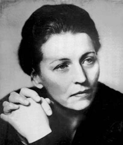 原创作品遭审查16次赴中国又被拒赛珍珠抱憾离世火化时身穿旗袍