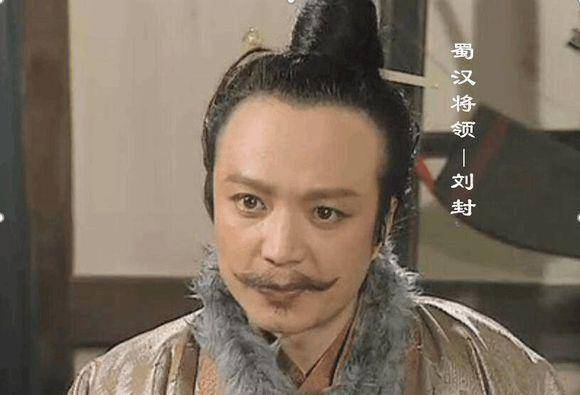 原创从曹操病逝到曹丕登基可以看出族的崛起已经是无法阻止