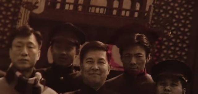 局天津站,想打败余则成,只能用对付万里浪的办法_李涯_吴敬中_李海峰