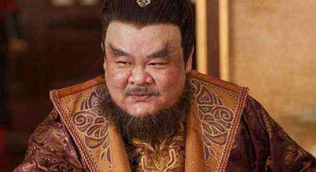 十个节度使之中,有一个胡人,名叫安禄山,他负责今河北北部地区的军政