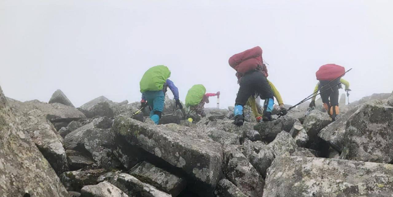 原创秦岭禁地有多恐怖鳌太线被评为中华龙脊为何不许人穿越