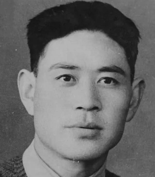他们在战斗中缴获的"北极熊团"团旗,还陈列在中国人民革命军事博物馆