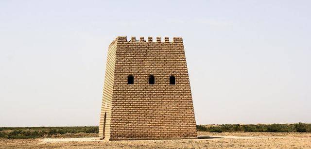 汉代烽火台是咋工作?一夜传三千里,5种烽火全天候传递不同信号_烽燧_