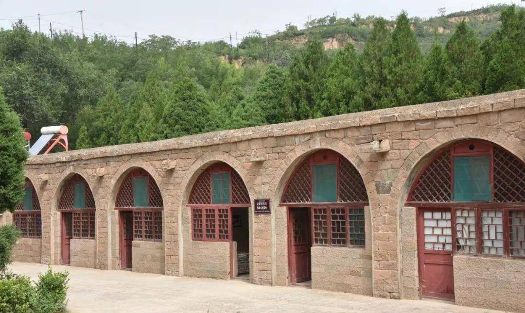 被历史遗忘的克难坡,抗战时期曾是山巅上的"小太原"_阎锡山_窑洞_建筑