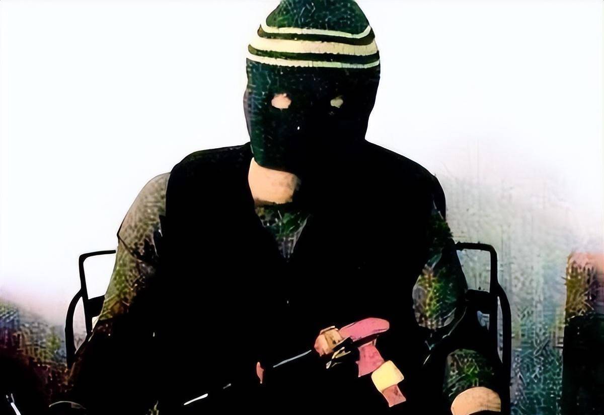 原创原创98年张子强被枪决后媒体问张母谁害了他张母嗜赌如命