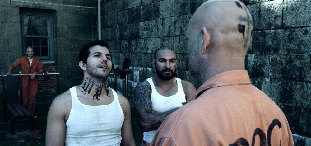 揭秘美国监狱监狱长白天高呼打击性侵女囚晚上却给女囚拍裸照