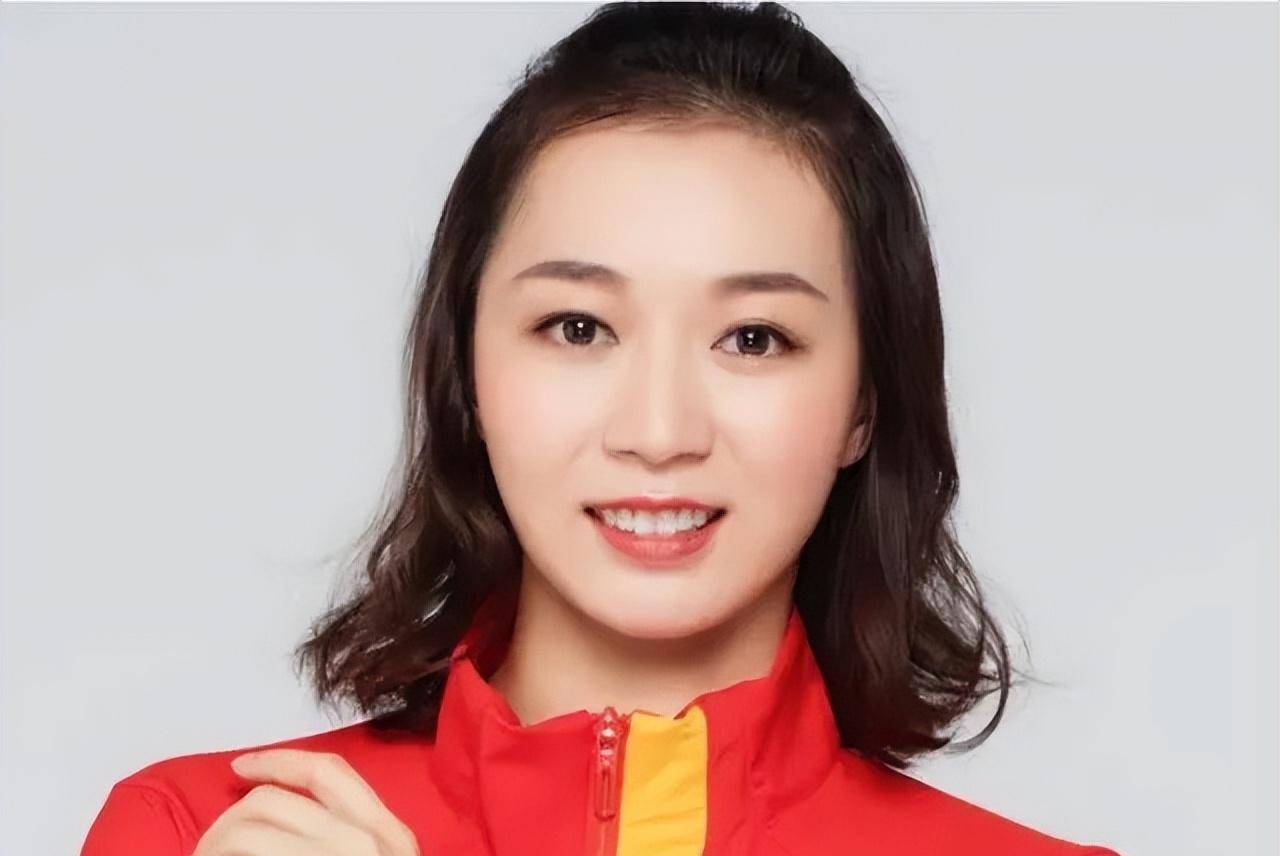 原创31岁奥运冠军近况再穿体操服退役后成女神1米9老公黝黑健硕