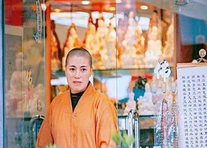 释智定本分的表象并没有维持太久,她在定慧寺站稳脚跟后,就开始想办法