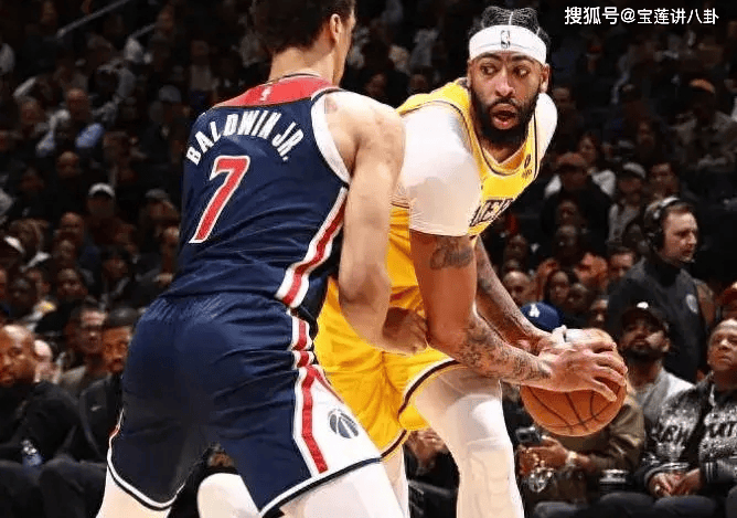 18詹姆斯肘击领恶犯普尔29分湖人力克奇才喜迎三连胜_比赛_胜利_nba