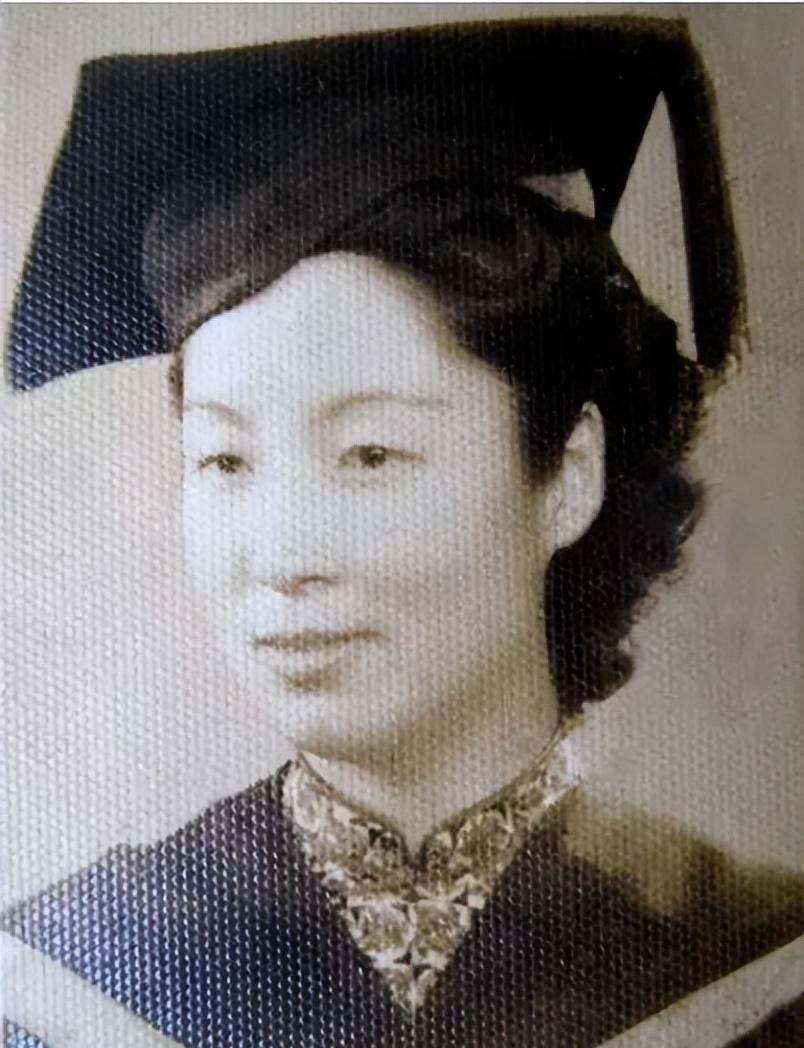 1949年随丈夫漂泊台湾,40年后,她站在哈尔滨一座墓前热泪长流_张郁_孙