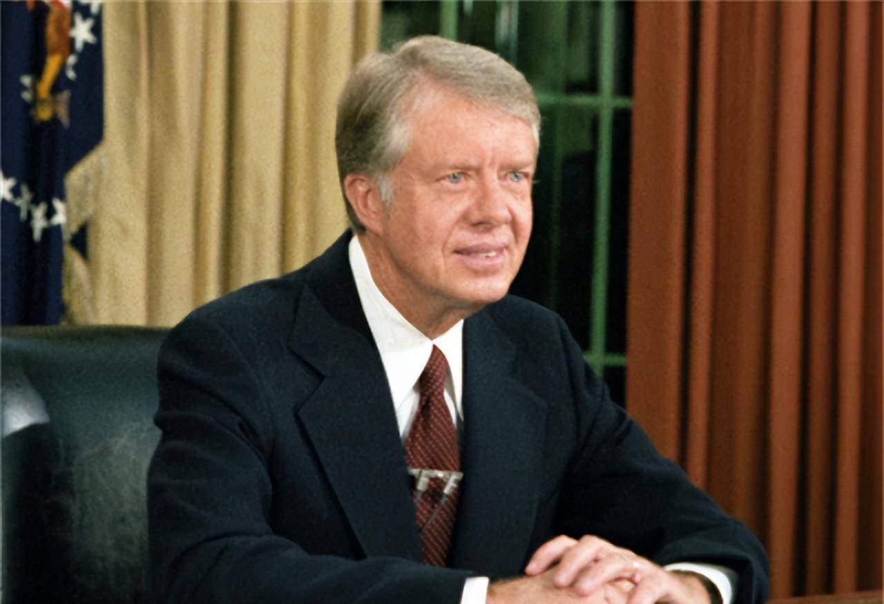 表面上卡特政府说自己不会在5月中旬采取军事手段解决问题,可这个话是