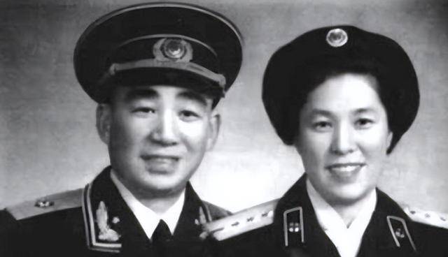 当时任中央办公厅主任兼中央警卫局长的汪东兴,亲自把负责调查该案的