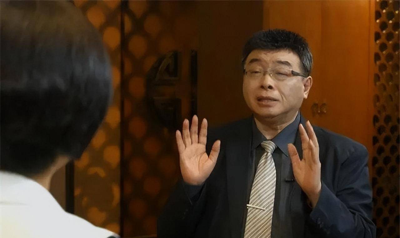 但哪怕如此,此次竞选还是以陈水扁以相差不大的票数险胜连宋,由于票数