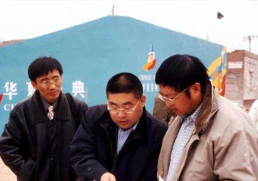 欠债2600亿当街痛哭给员工送宝马的河北首富如今彻底怂了