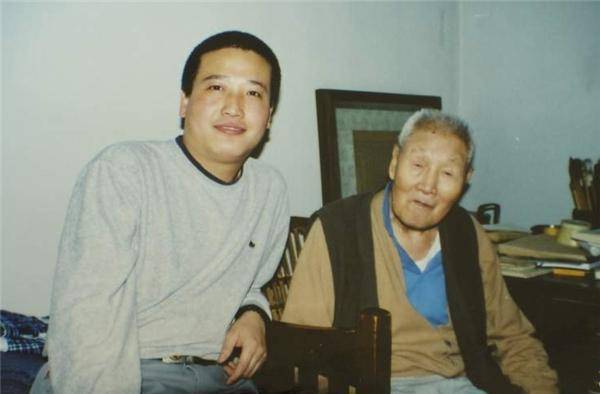 就如我们今天要讲述的主人公,燕园三老之一的张中行.