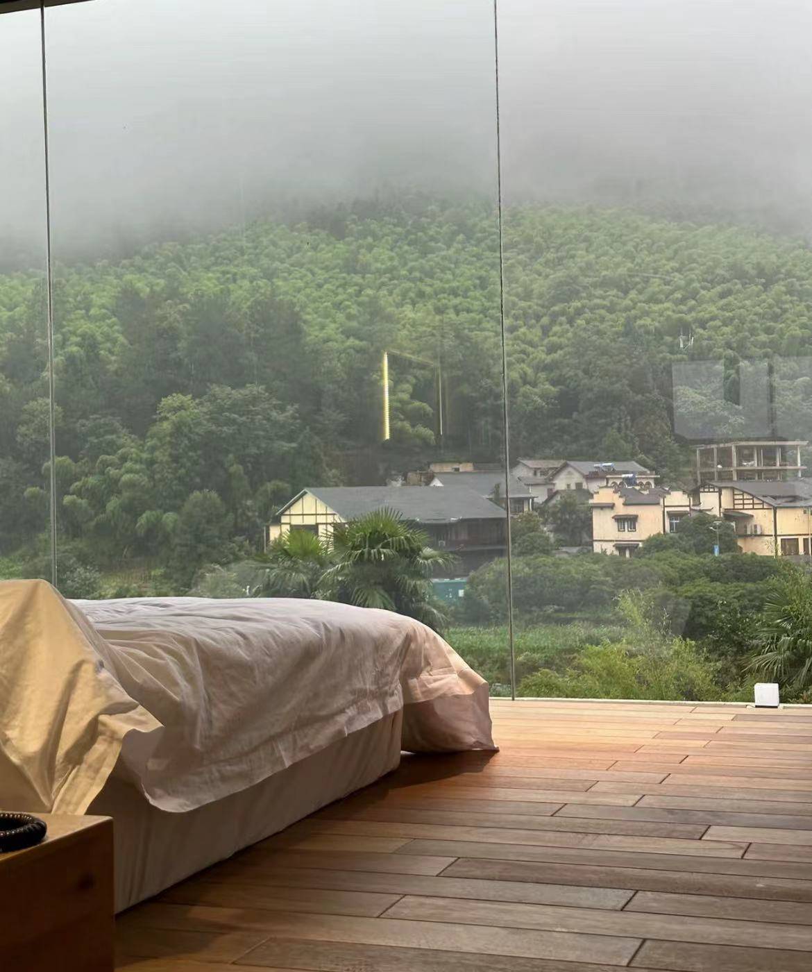 张家界天门山宾馆:靠近天门山,景色优美,环境清幽.1.