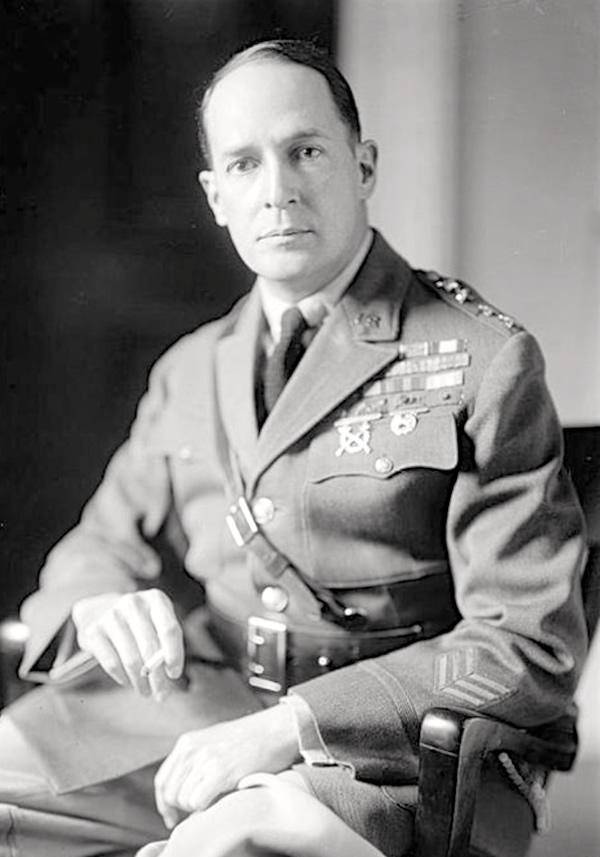 原创为何16岁就任命亚瑟为少尉副官让他第一次管理军队洋相百出