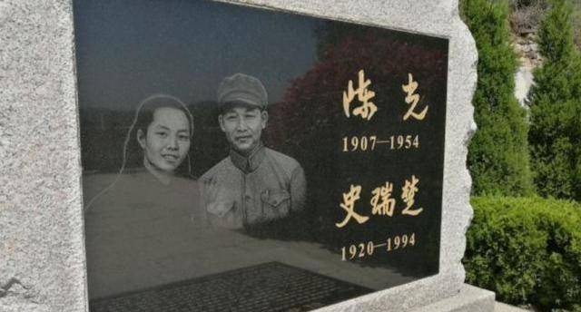 原创陈光将军平反之后他的妻子当即做出决定让孩子改回姓陈