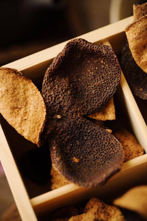如何用陈皮制作家庭式疗愈草药包-搜狐大视野-搜狐新闻