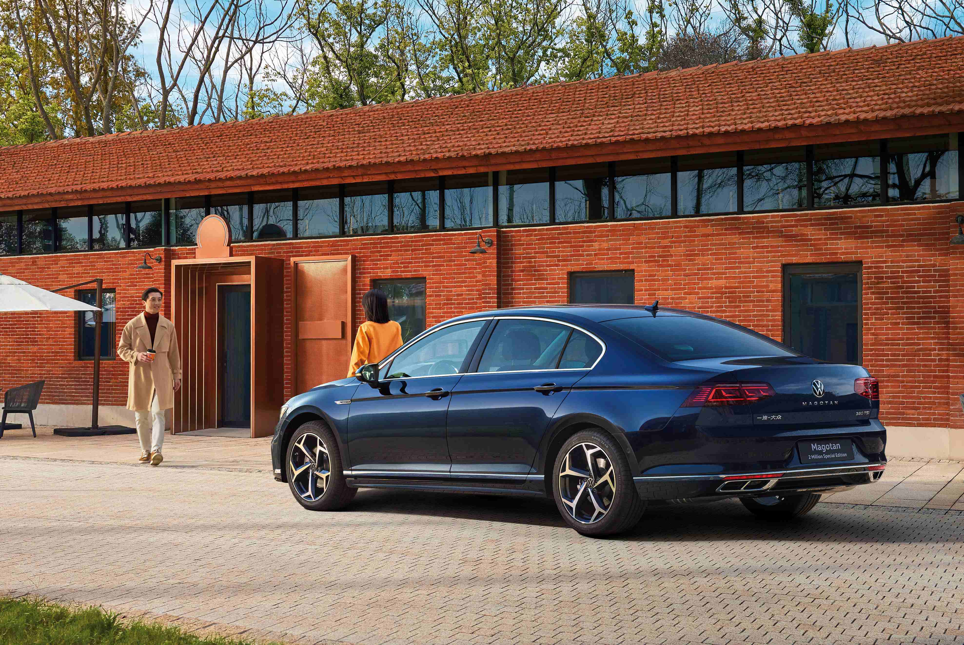 正是在这样的背景下,一汽-大众经典车型迈腾,高端suv车型揽境,揽巡都