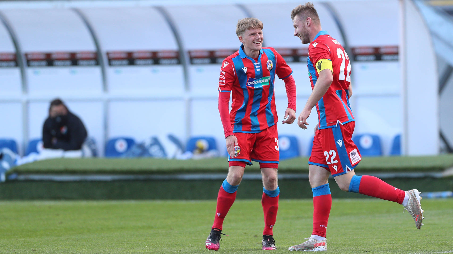 皮尔森主场发挥强势佛罗伦萨近期赛程紧密