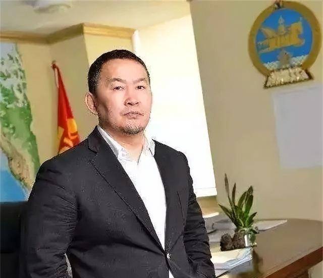 现实版贫民窟的百万富翁看蒙古国肌肉总统巴特图勒嘎
