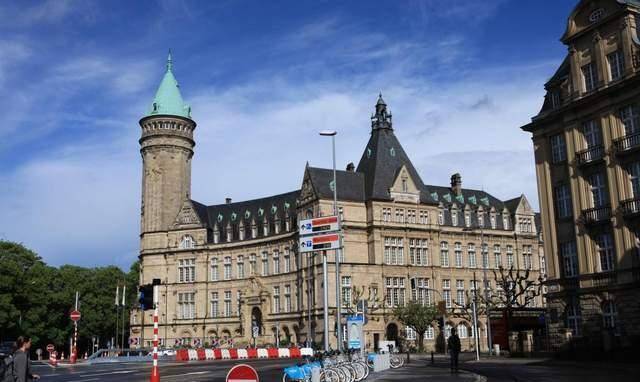 原创2500平方公里的小国卢森堡为何能独立还坐拥西欧军事要塞