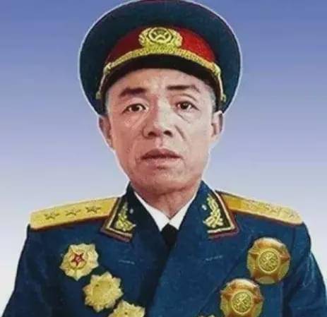 第二年,在将军的家乡红安