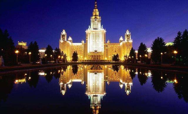 俄罗斯还能重新回到当年苏联的辉煌么?俄罗斯任重道远