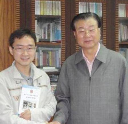 高考中他用甲骨文答题得6分仍被名校录取两年后导师无奈辞职