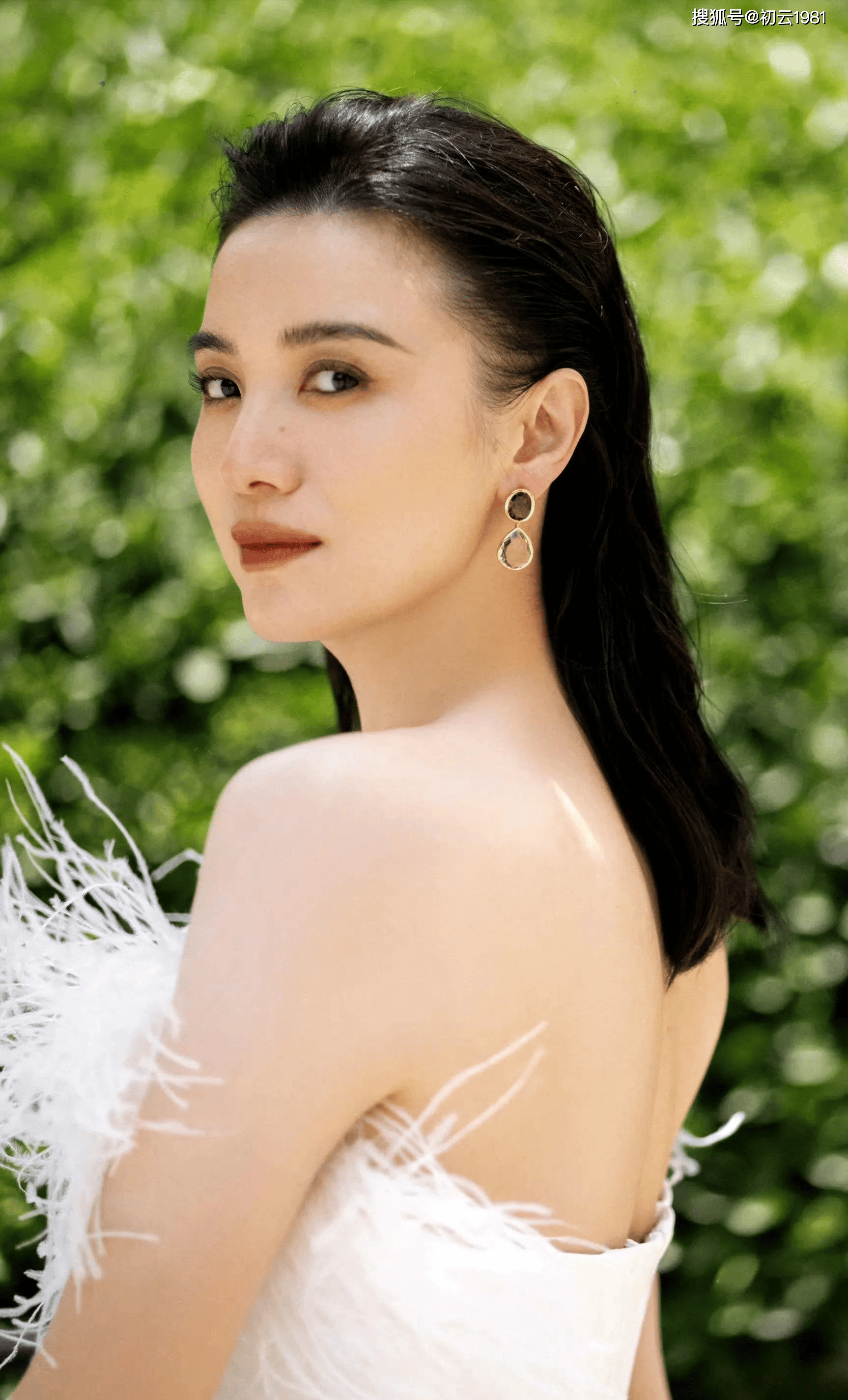 43岁宋佳,绝美性感令人惊艳!