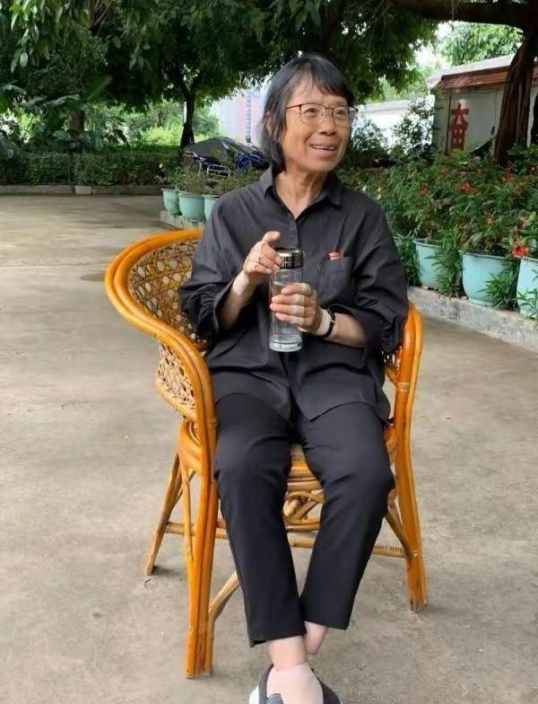 患病不敢去医院,这样的张桂梅你可知道_女孩_华坪_大山