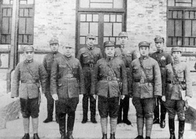 火烧少林寺的石友三被结拜兄弟活埋最高兴的人是他五姨太