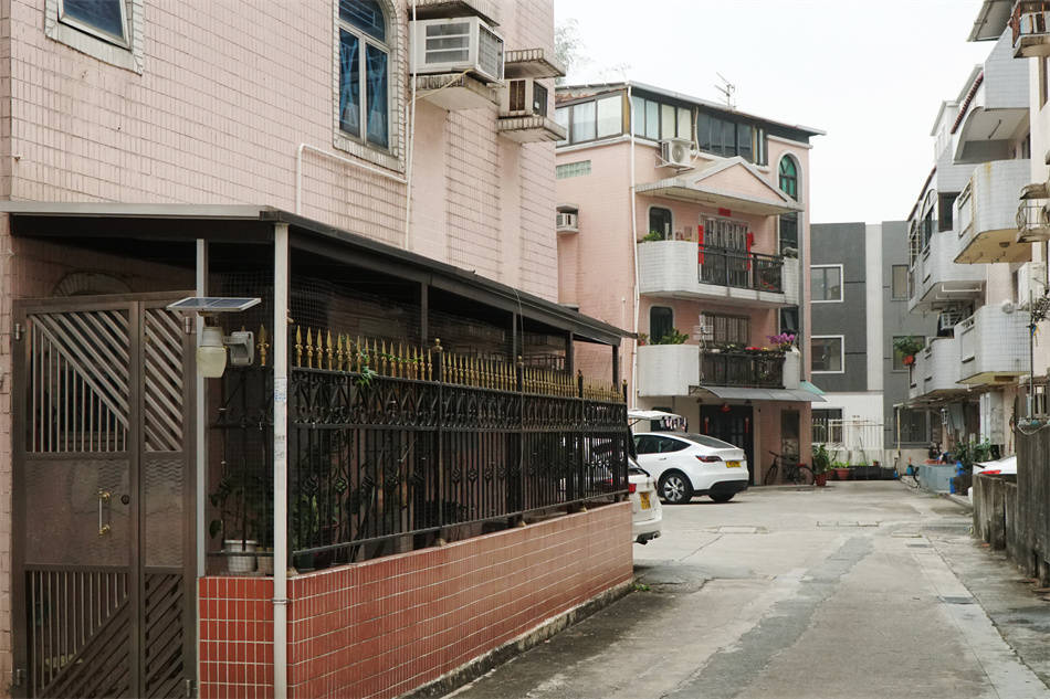 香港:元朗,闲杂人等与收买不准进村,违者送官究治