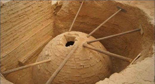 帝王陵墓被找到专家发现一黑盒打开后心如冰封