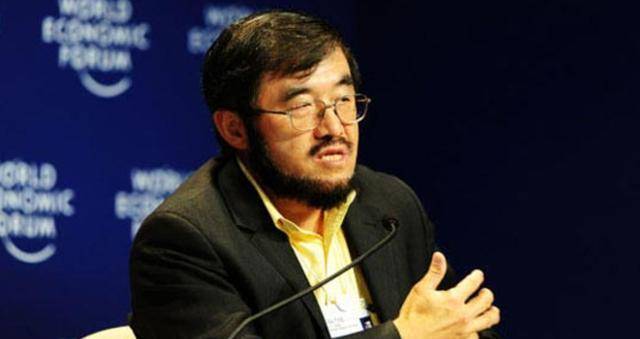 原创小灵通之父吴鹰双手压着马云马化腾互联网地位无人动摇