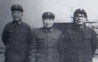 他是四野头号虎将,当小班长时就敢指责军长,说了三句话连升三级_刘震