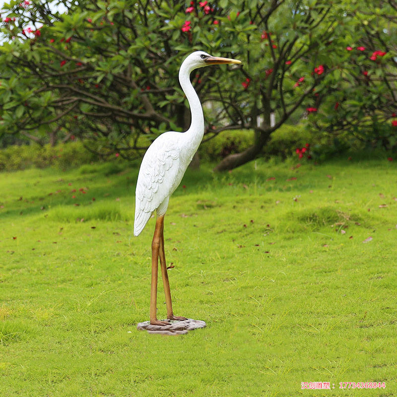 玻璃钢仿真白鹭雕塑户外园林草坪装饰小品