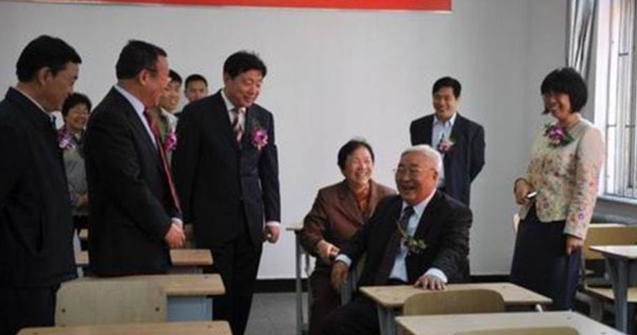 李贵鲜:49岁担任安徽省委书记,曾主政辽宁,担任央行