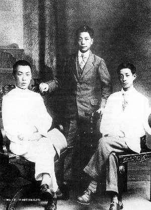 原创四八烈士王若飞授衔前去世的革命元勋狱中生活载入课本成经典