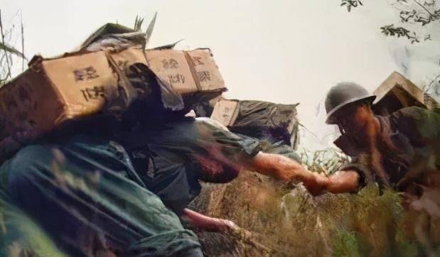 原创老山收复后第二个登主峰的女同志是位大妈上去的原因让人动容