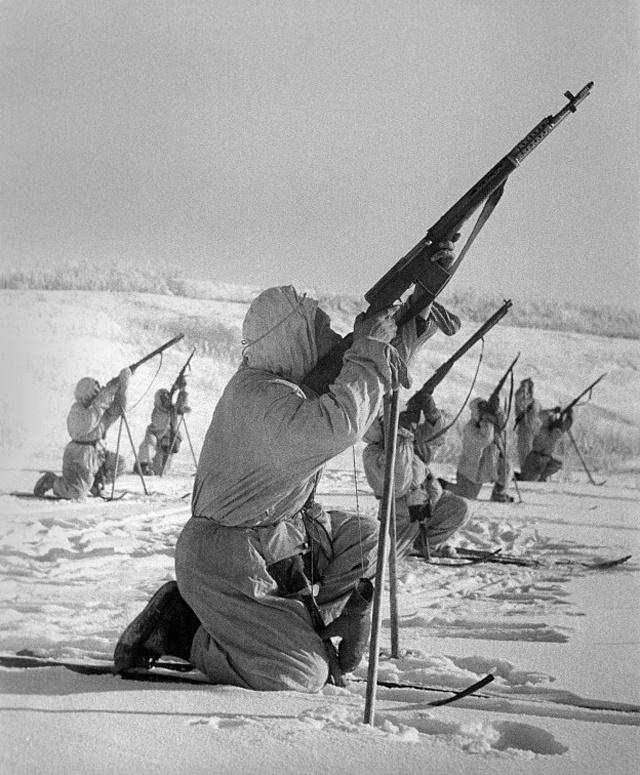 血战科尔松苏军为德军上将鸣枪致敬战况堪比斯大林格勒战役