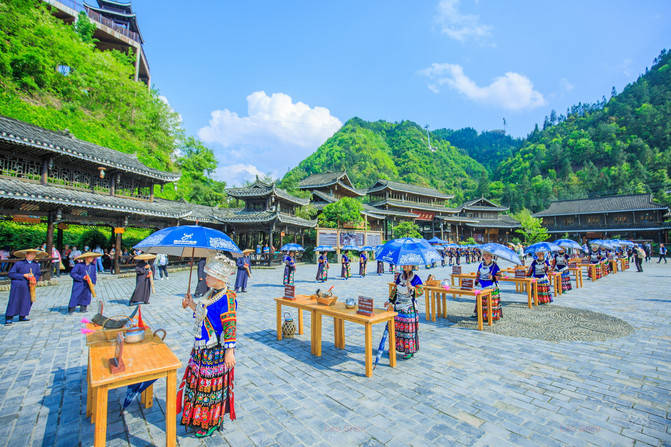 贵州安顺旅游线路攻略,自驾游必备,景点交通住宿全面解析