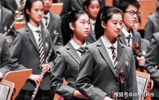 024魔都沪上国际学校新装亮相,哪款特色最抓眼?_校服_上海_的设计