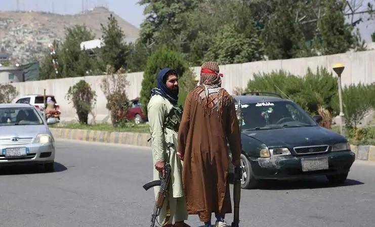 一场长达20年的战争,大量平民流离失所,如今的阿富汗在"哭泣"