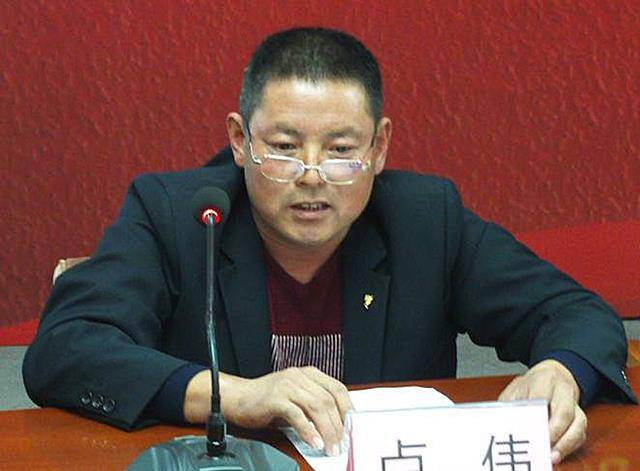 河北牧羊人冒死救油罐列车,丢了21只羊,他获得国家30万元奖励_卢伟